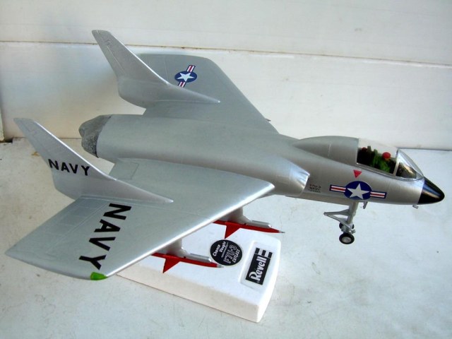 Chance Vought F7U-3M Cutlass (1/59)