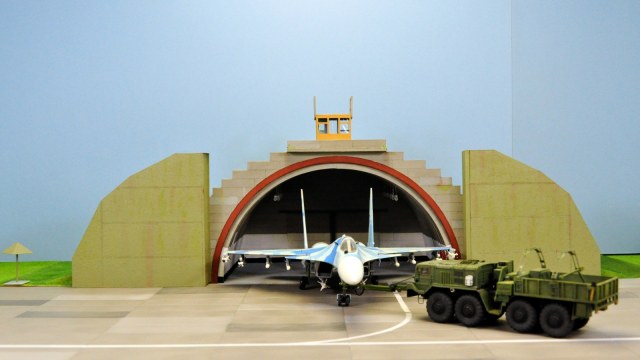 Арочное защитное укрытие для самолёта 2А16