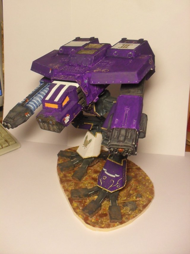 Warhammer: Титан "Гончая Войны" Прикомандирована к легиону "Дети Императора".