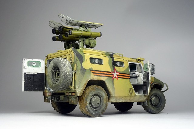 ГАЗ "Тигр" с птрк "Корнет"