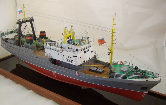 Средний рыболовецкий траулер СРТМ типа "Василий Яковенко" проект 502ЭМ