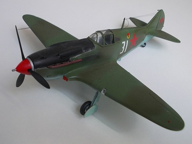 Истребитель ЛаГГ-3.4-й серии.