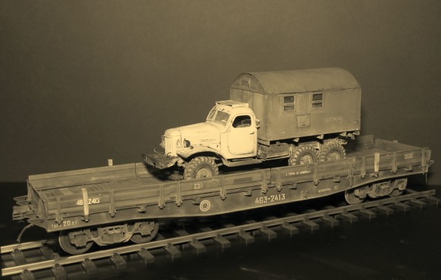 Грузовая ж.д. платформа 13-401