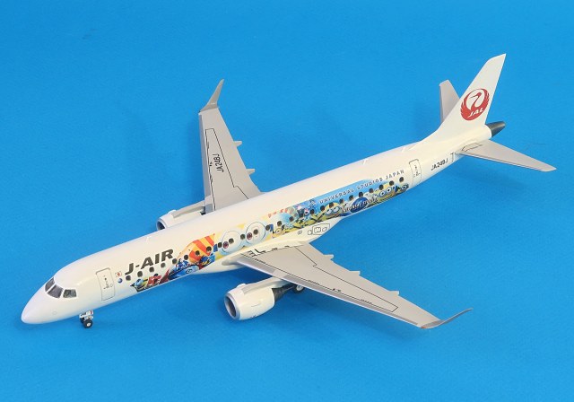 Embraer E-190 JAL minion's