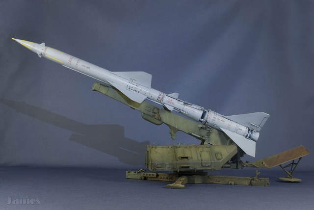 Пусковая установка с ЗУР ЗРК С-75