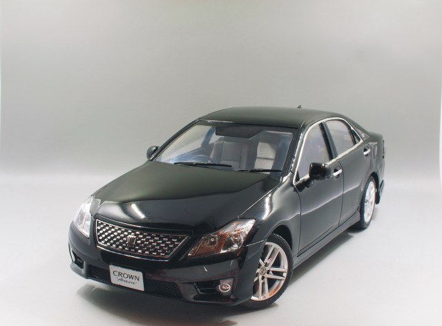 Toyota Crown Athlete