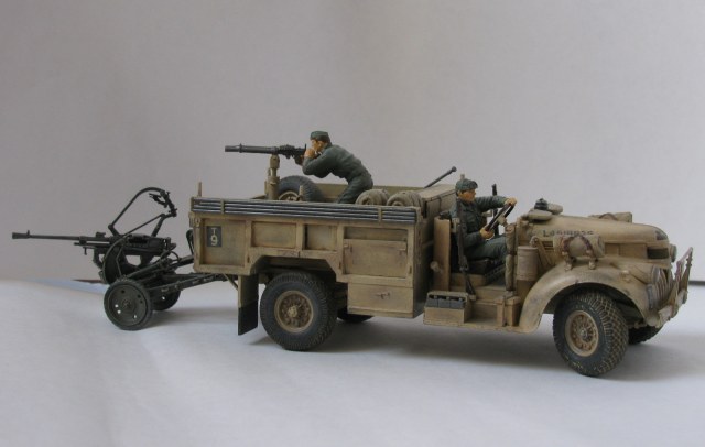 Chevrolet L.R.D.G. Command Car and Breda 20mm AA Gun