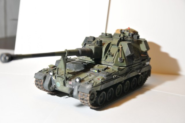 british 155mm AS-90 self-propelled howizer