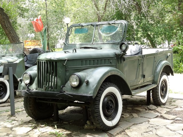 Автомобиль УАЗ-69А.