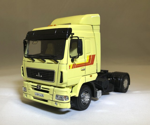 МАЗ 5440 седельный тягач