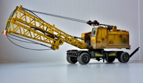 Пневмоколесный кран КС-5363 в транспортировочном положении