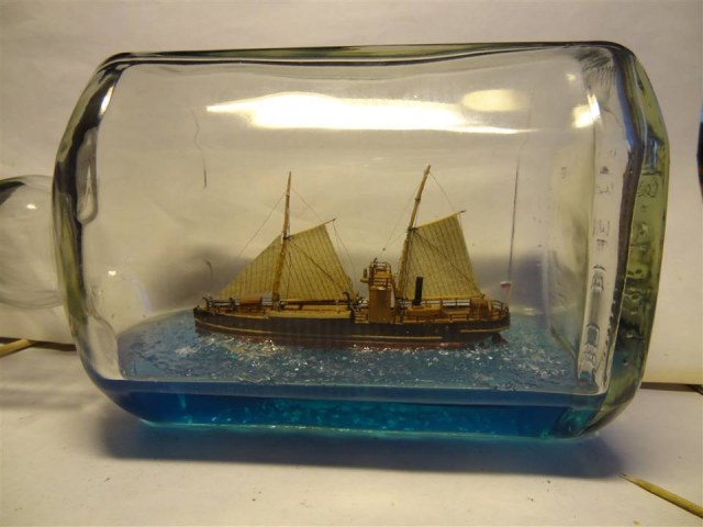 Паровая шхуна "Лена" в бутылке. Масштаб 1:290