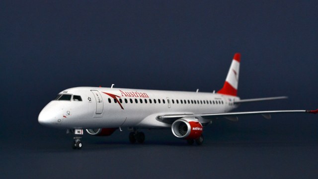 Embraer E195 Austrian OE-LWG