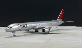 Boeing 757-300 NWA