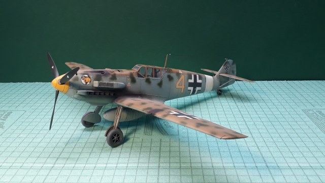 Messerschmitt Bf-109 E-7 Trop 1/32