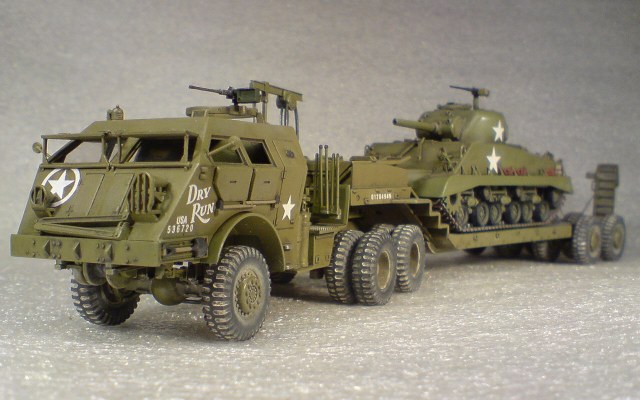U.S.Tank transporter Dragon Wagon