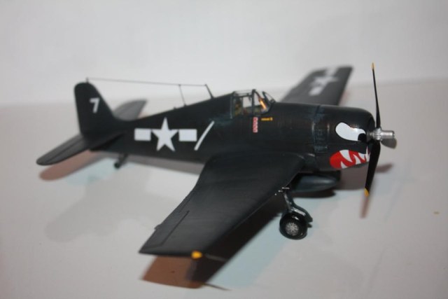 F6F-5 "HELLCAT"