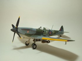 Supermarine Spitfire Mk XVI