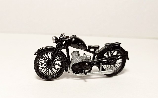 Мотоцикл Л 300 1/43