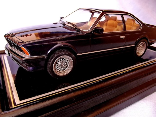 Автомобиль BMW M635CSI