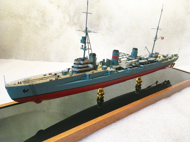 Легкий крейсер «Профинтерн»