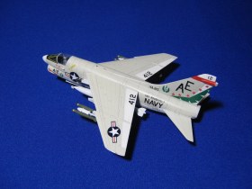 Палубный штурмовик A-7B Corsair ll