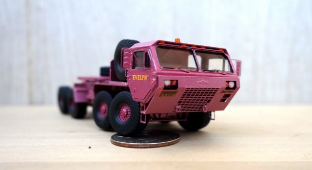 M983 гламурный