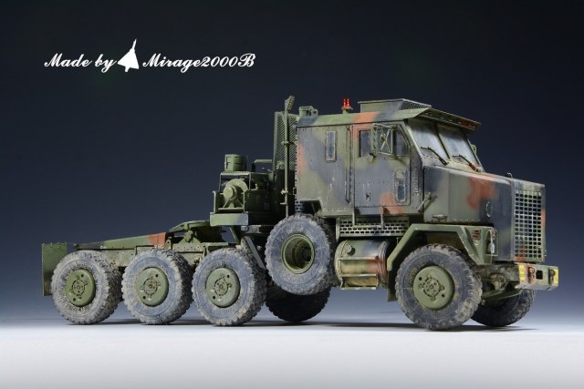 1/35 M1070 tank carrier