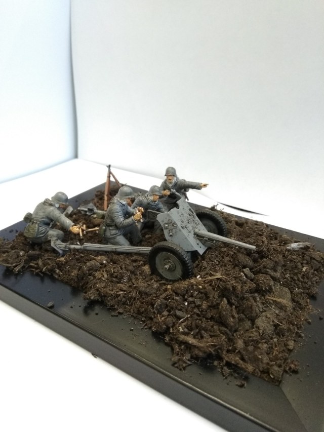 Пак-36 с расчетом в бою