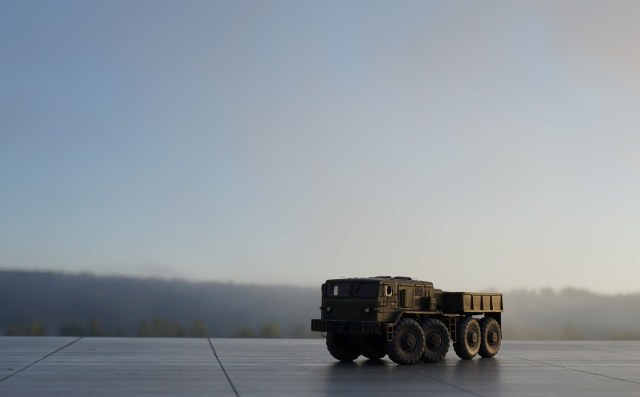 Маз 537"Аэродромный балластный тягач".