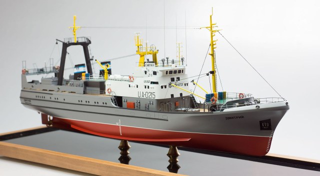Средний рыболовецкий траулер "Дмитрий" проект 502ЭМ
