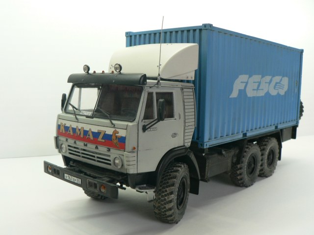 КАМАЗ с 20-ти футовым контейнером