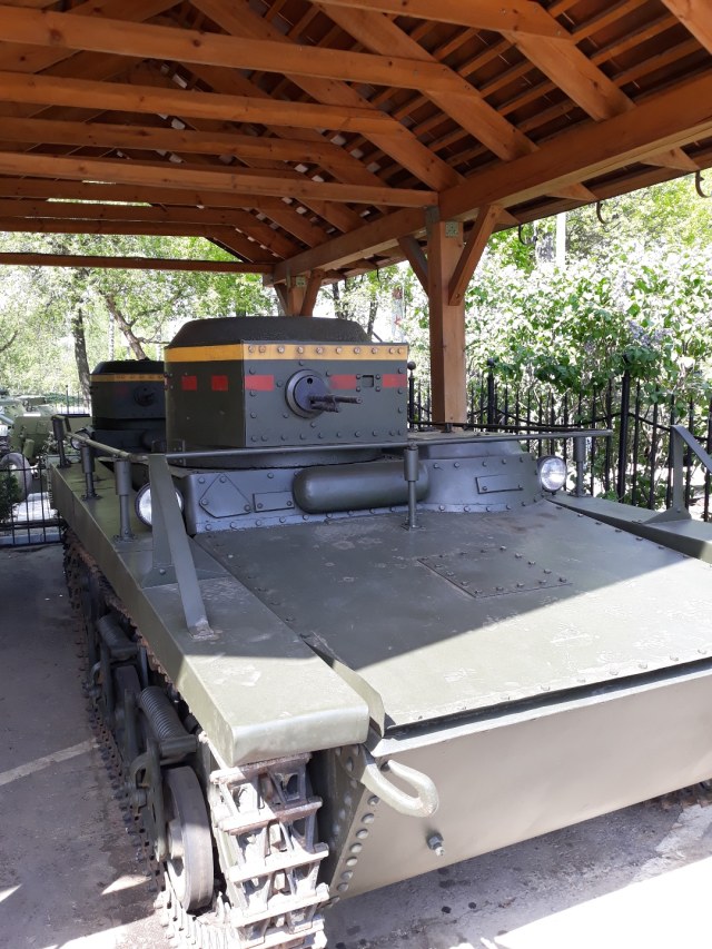 Плавающий так Т-37