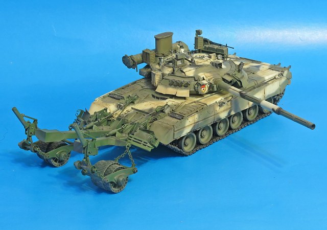 Советский Т-80У с КМТ-7