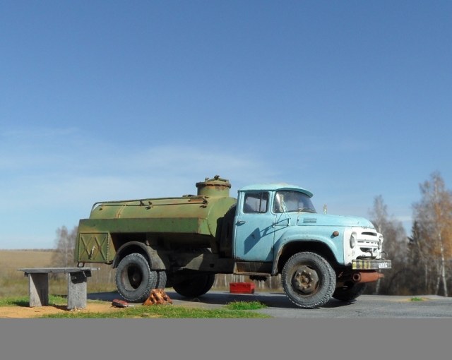 Топливозаправщик АТЗ-3,8-130