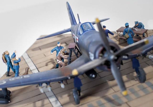 F4U-4B "Работа кипит"