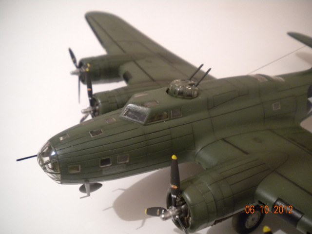 B-17 E