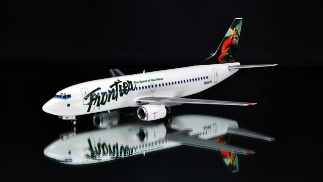 Boeing 737-300 Frontier N319FL