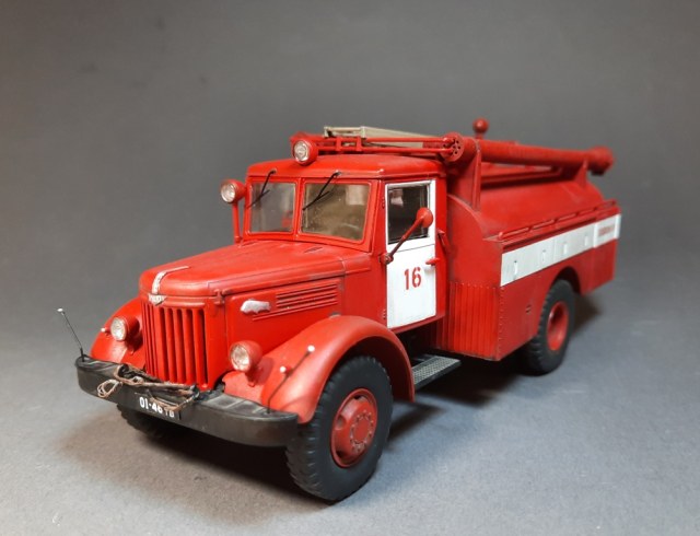 Пожарная автоцистерна АЦ-30(205)