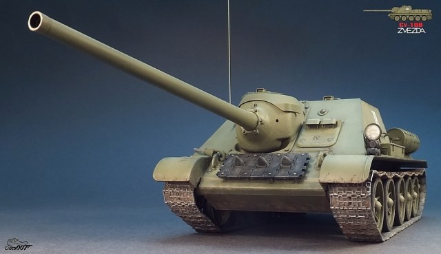 Советский истребитель танков СУ-100