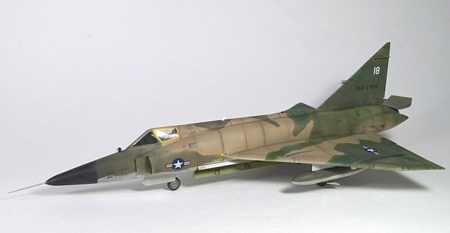 Convair F-102 "Delta Dagger"