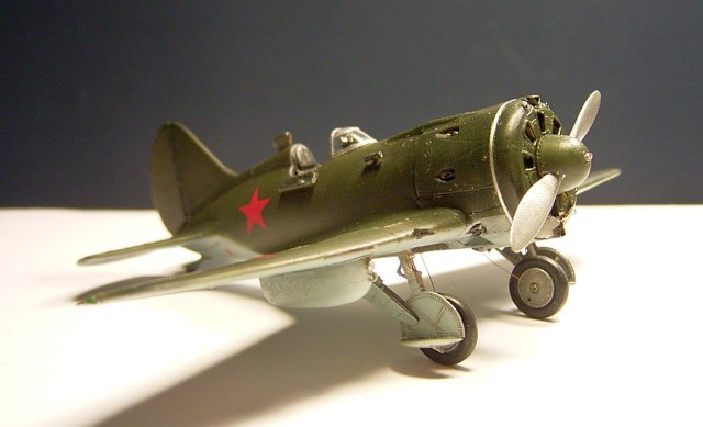 Истребитель Н.Н. Поликарпова И-16 тип 24 ICM масштаб 1:72
