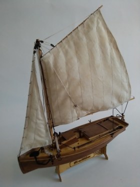 Рыбацкая лодка Flattie 1/30