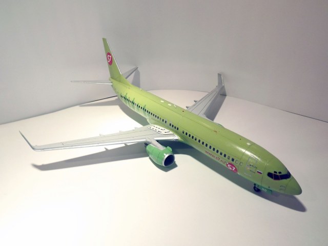 Boeing 737-800 S7