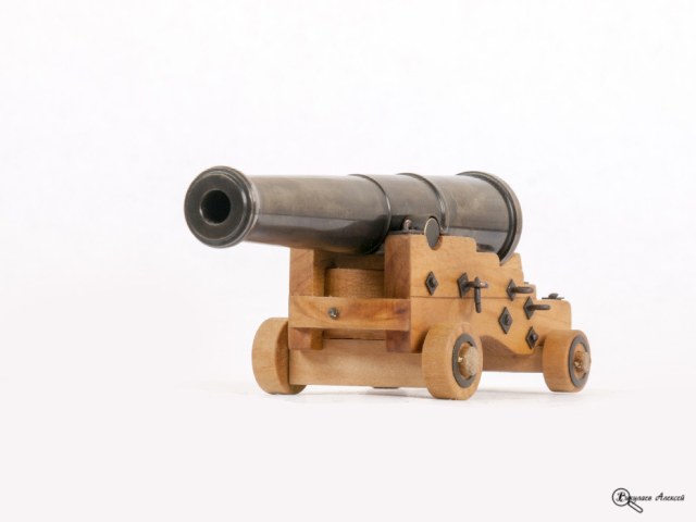 Корабельная пушка