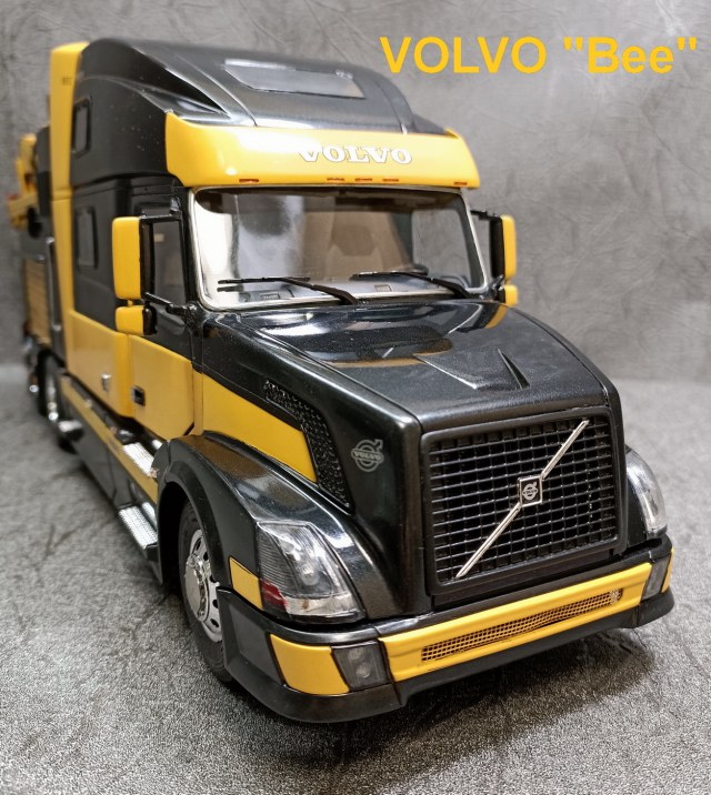 VOLVO VN780 "Bee" service-truck
