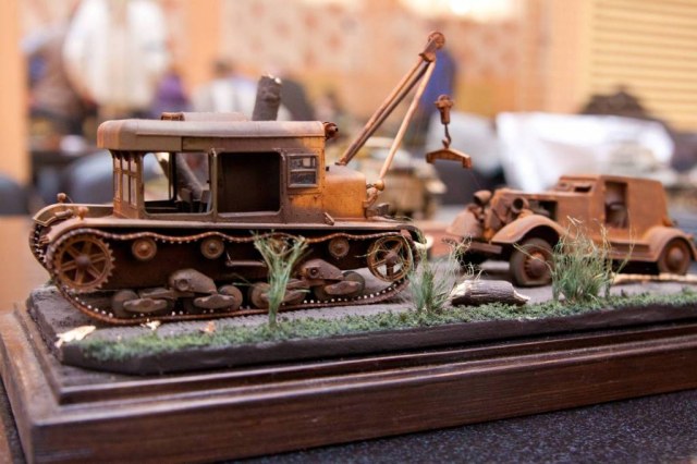 1/35 C7P Universal Transport Tractor