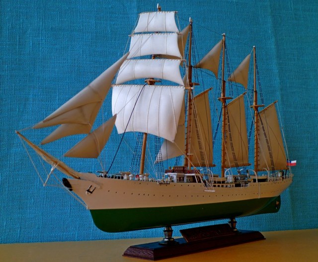 Баркентина "Esmeralda"