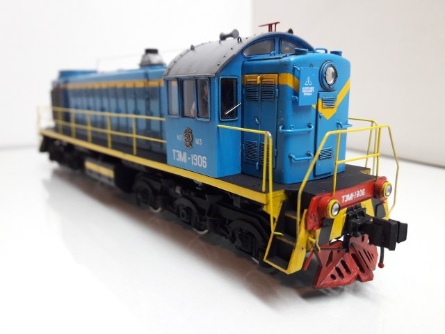 Тепловоз ТЭМ1-1906