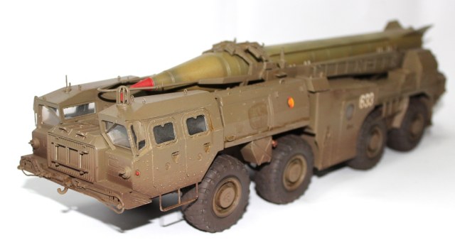 Пусковая установка 9П117 с ракетой 8К14